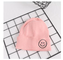 Load image into Gallery viewer, Smiley Beanie
